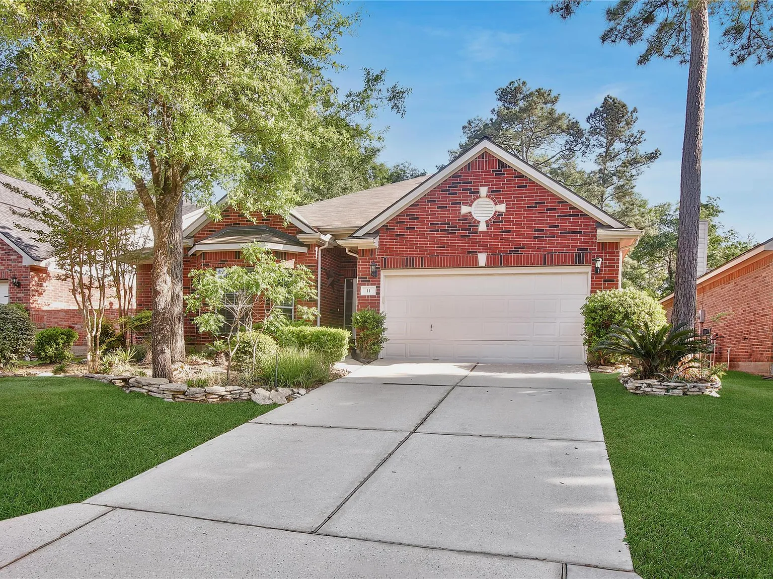 3 bed, 2.0 bath, 2148 sqft, $3,000 — Photo 4