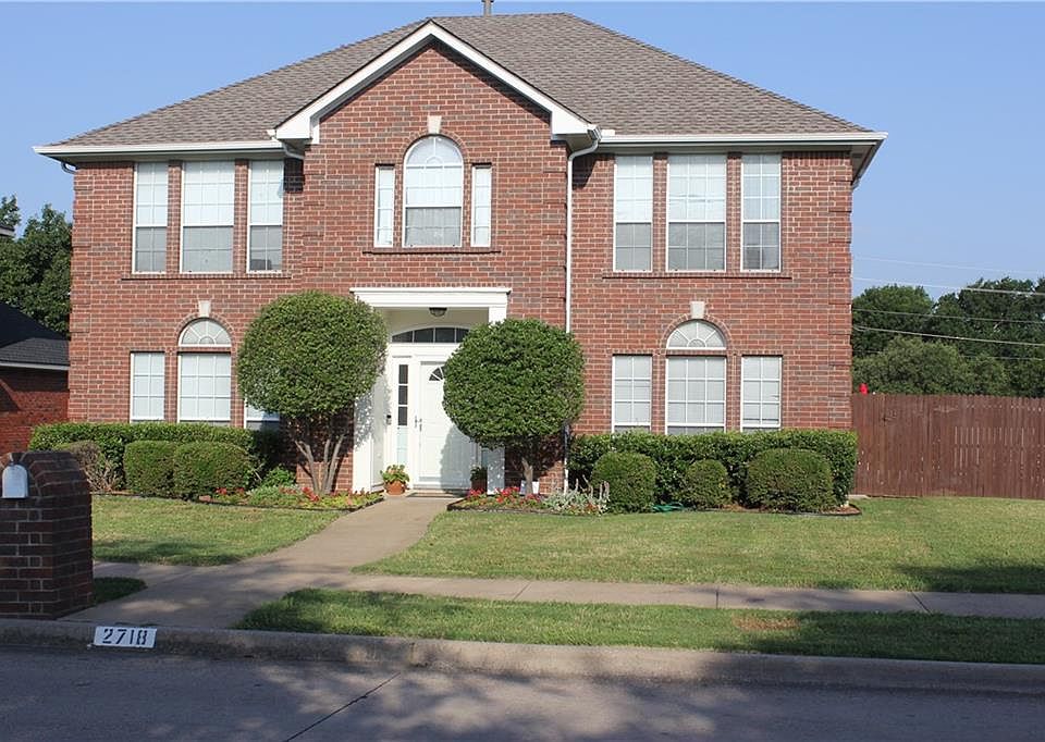 1st image of 2718 Coventry Ln
