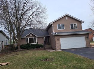 20663 N William Ave, Prairie View, IL 60069