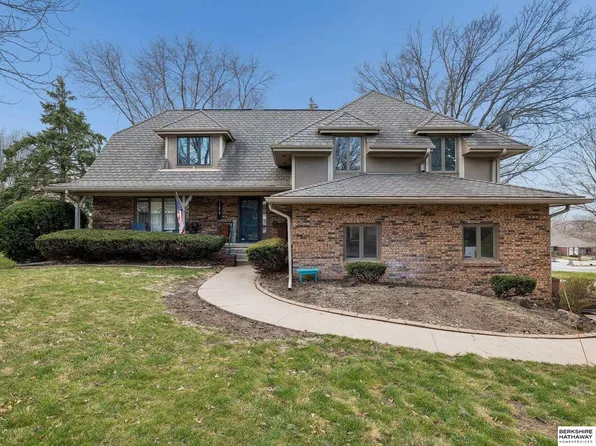 11819 Jefferson Plz, Omaha, NE 68137