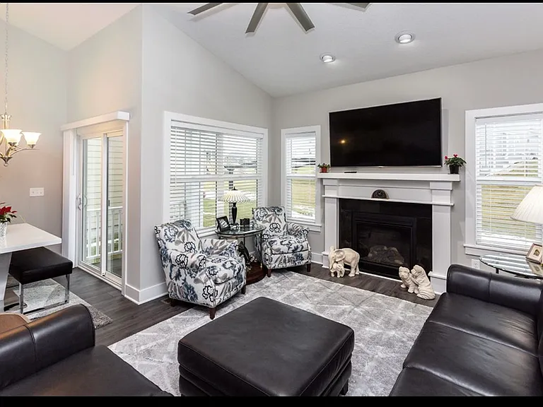 2714 NW 164th Ln — Photo 4