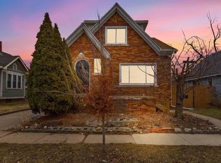 22022 Beechwood Ave, Eastpointe, MI 48021