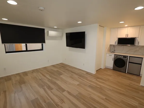 1528 Bluebird Ln, La Jolla, CA 92037