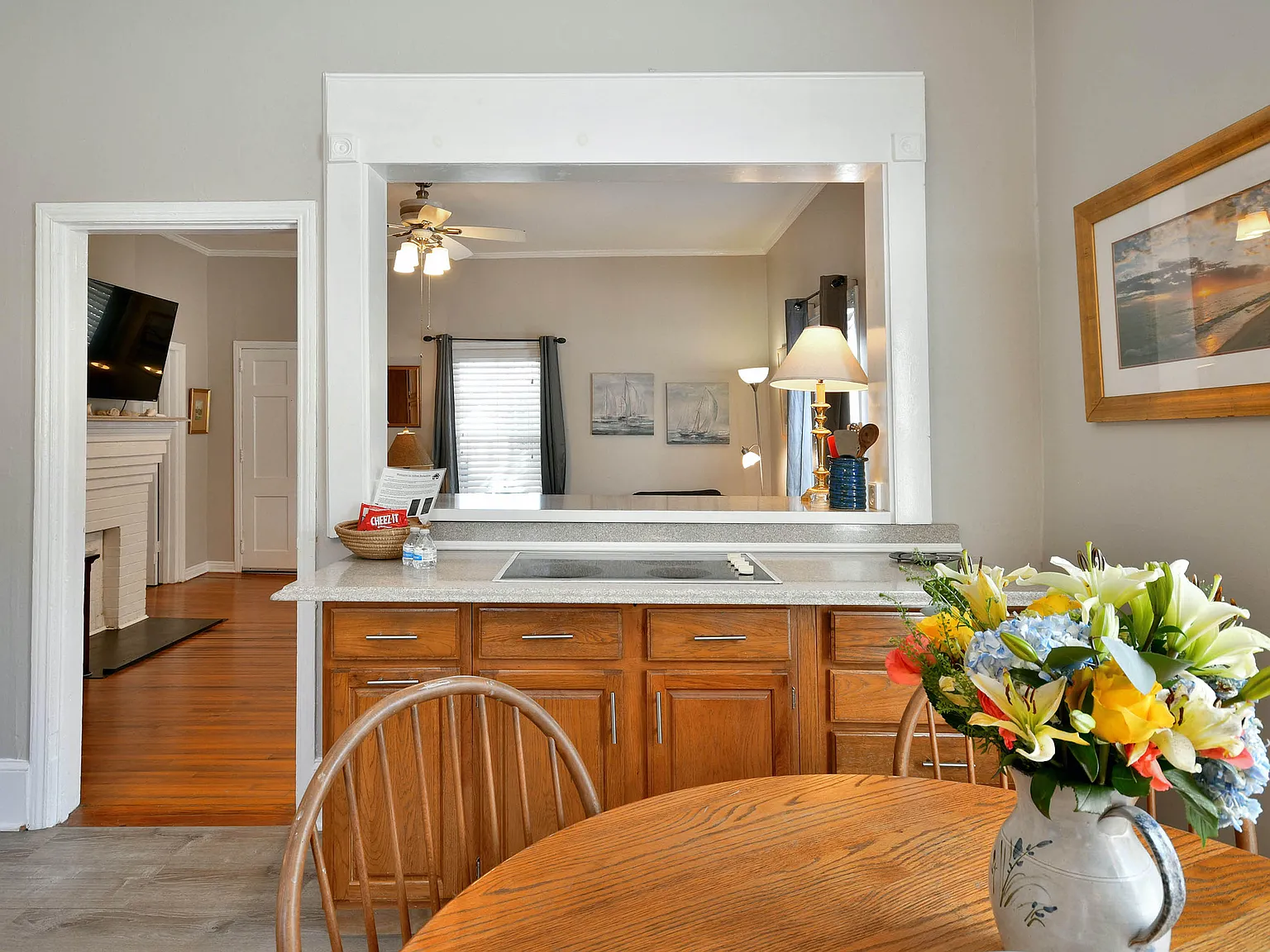 1 bed, 988 sqft, $2,356 — Photo 1