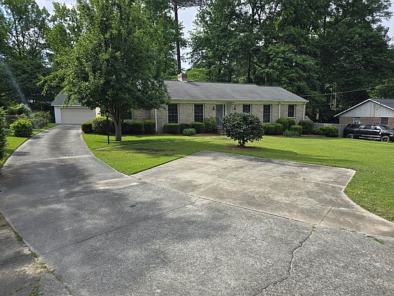 3rd image of 623 Dogwood Drive Drive