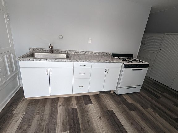 2nd image of 1437 Illinois Ave #1/2