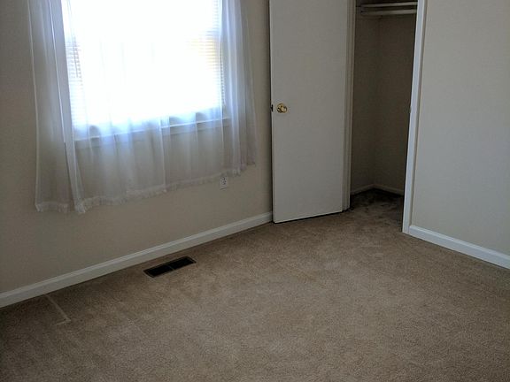 4th image of 4703 Ketterman Ct