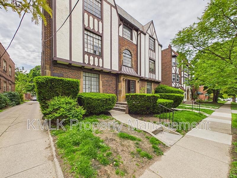 1st image of 1352 Kenilworth Ave