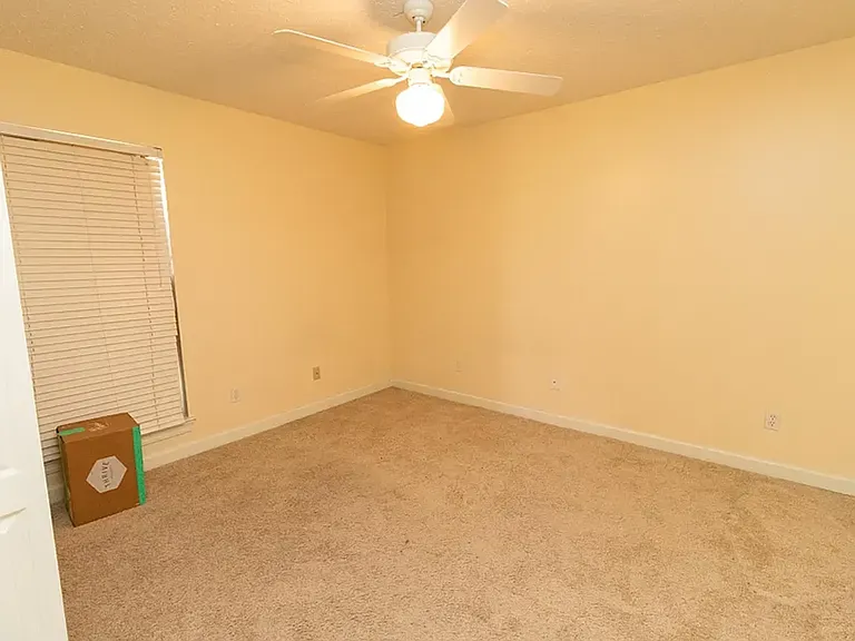 1517 Inverness Rd — Photo 11