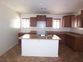 2nd image of 929 W Desert Sky Dr