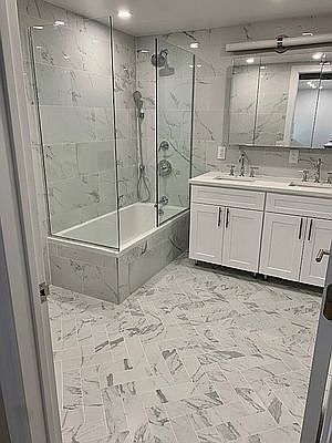 5th image of 305 E 86th St #9SE1