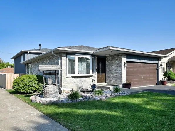 7701 New Castle Ave, Burbank, IL 60459