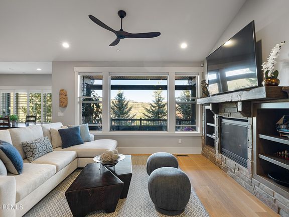 2nd image of 1737 E Viewside Cir
