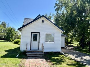 104 1st St E, Hunter, ND 58048