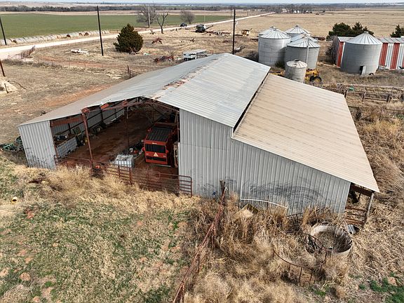 3rd image of 0 N 2670th Rd