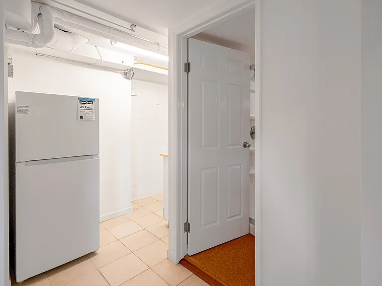 2226 Haywood Ave — Photo 6