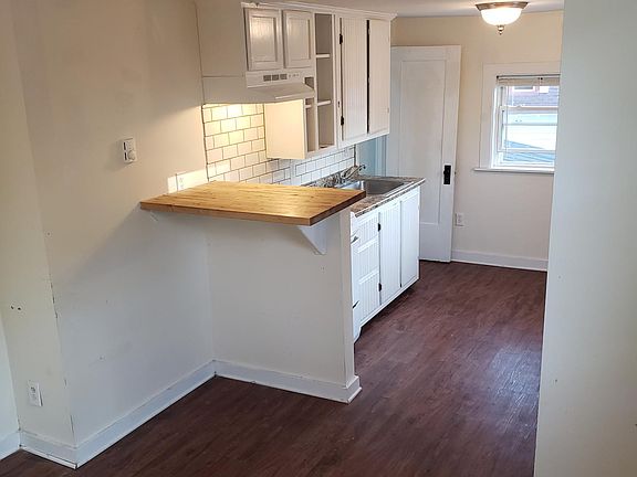 4th image of 300 N Kalamazoo St APT 2
