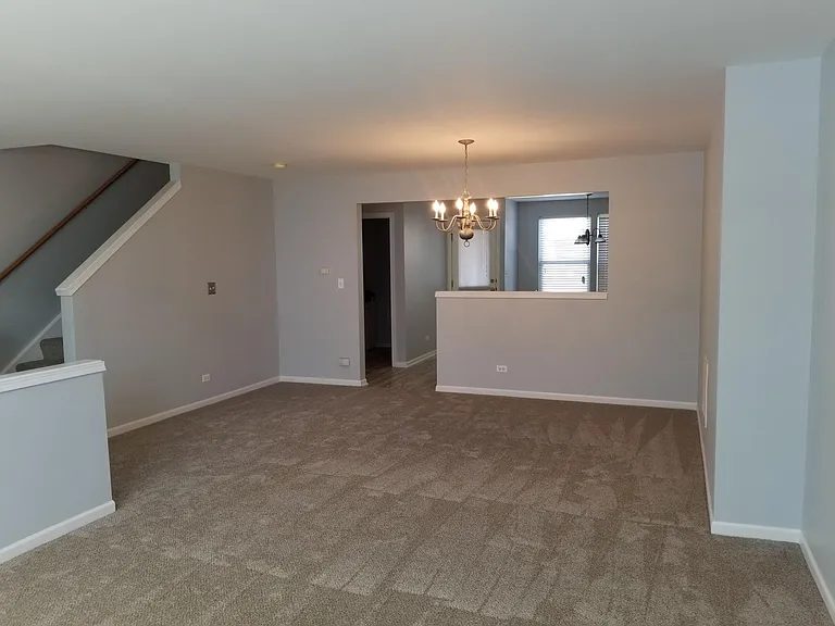 570 Conservatory Ln — Photo 16