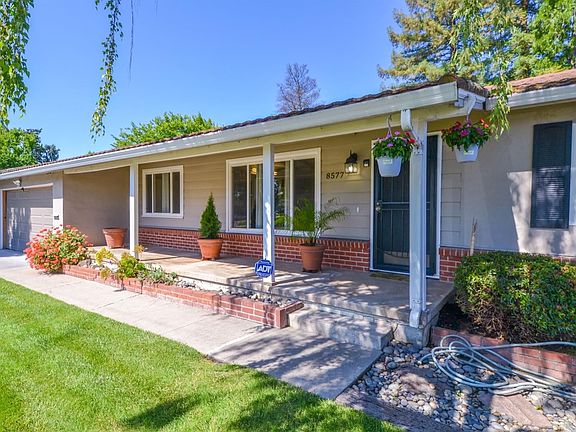 4th image of 8577 N Balboa Ave
