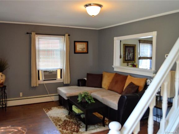 5th image of 84 Winding Ln