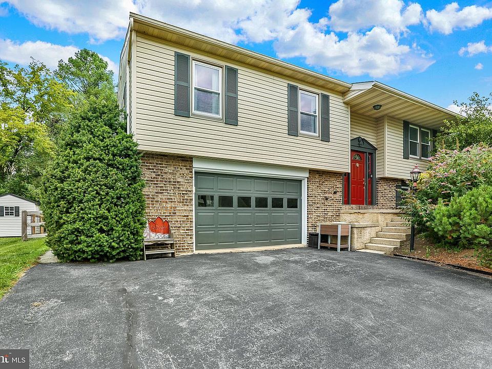 1st image of 809 Evergreen Dr