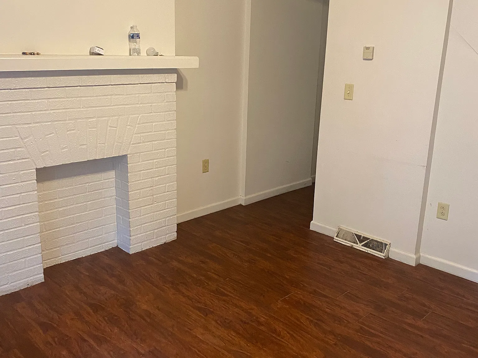 4 bed, 1066 sqft, $3,200 — Photo 2