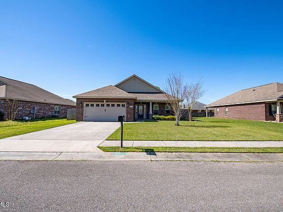 2nd image of 13777 Laurelwood Ln