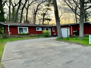 1409 Water Ct, New Buffalo, MI 49117