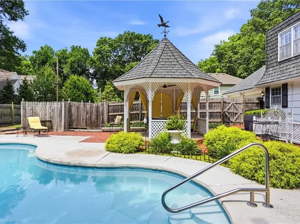 3423 W 92nd Pl, Leawood, KS 66206