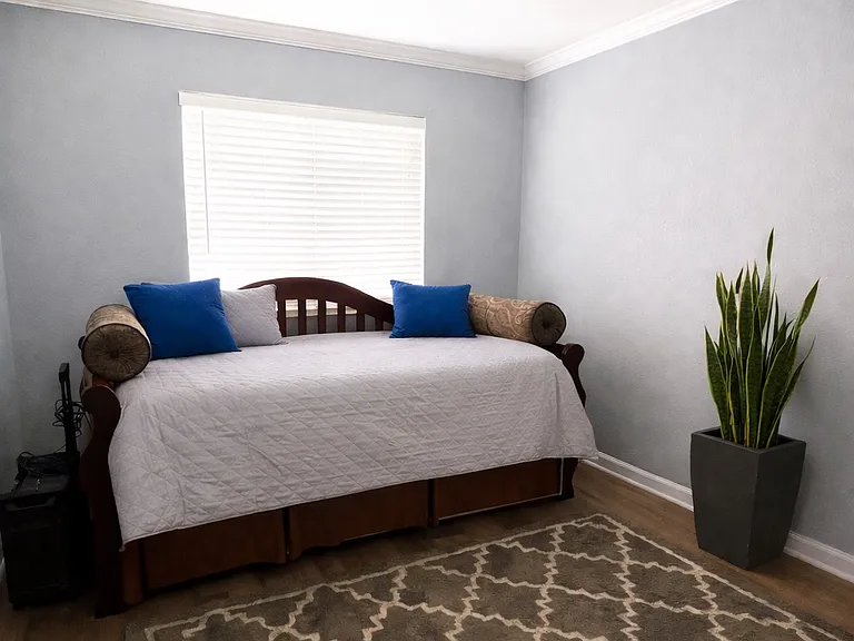 341 Avenida Pinos — Photo 6