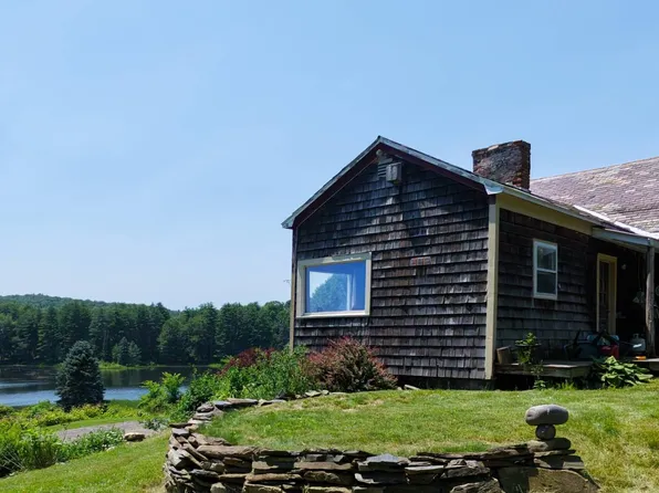 361 Hickey Rd, Hampton, NY 12837