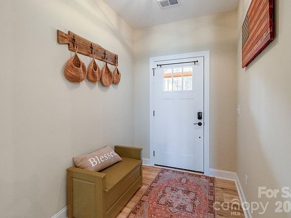 5th image of 2695 Addison Rd