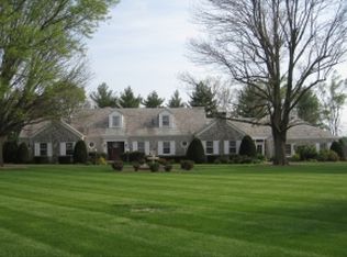 709 Country Club Rd, Mattoon, IL 61938