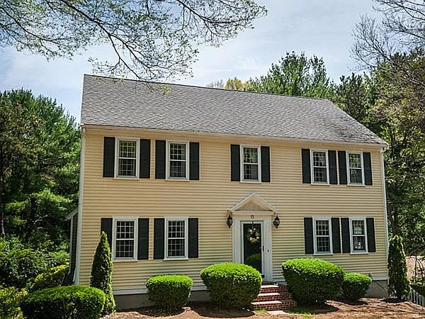 1st image of 15 Winding Ln
