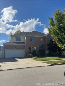 77 William Price Pkwy, Buffalo, NY, 14214