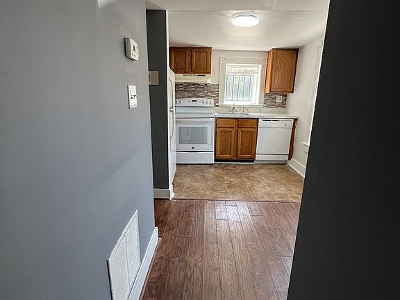 2nd image of 1726 Saint Paul St #17332266