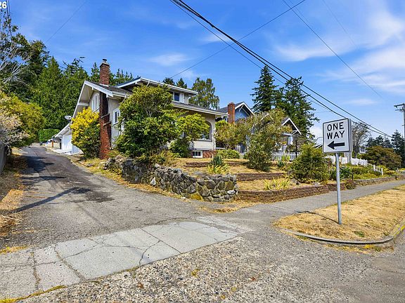5th image of 842 Oregon Ave