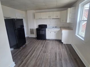 1 S Main St, Stewartstown, PA 17363