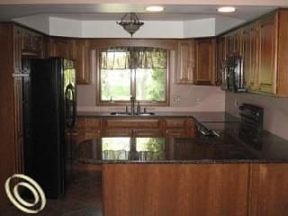 3rd image of 5760 Belleview St