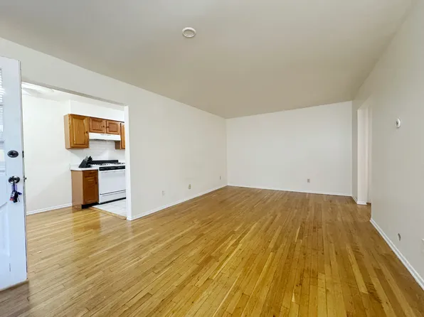 8 Colonial Rd APT 8, Beacon, NY 12508