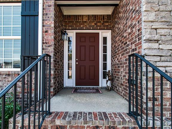 3rd image of 8541 Beautiful Valley Dr