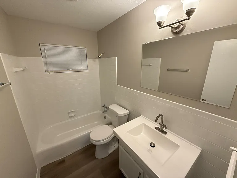 1401 Coffee Ct — Photo 12