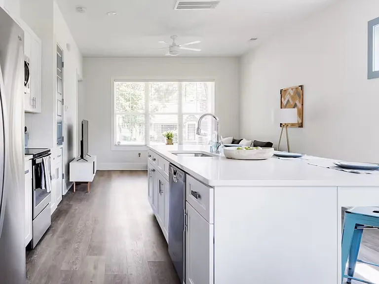 2035 Renner St — Photo 8