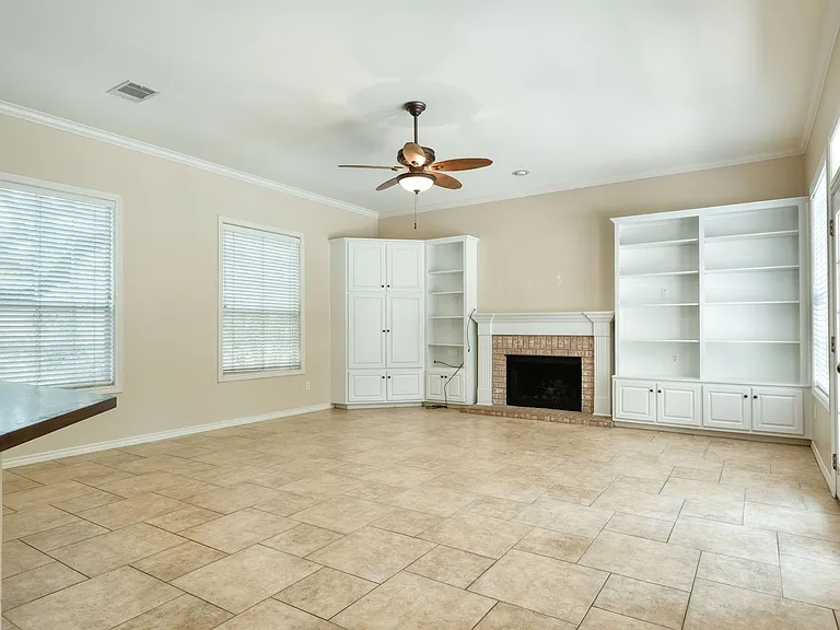 1629 Chesterwood Cv — Photo 3