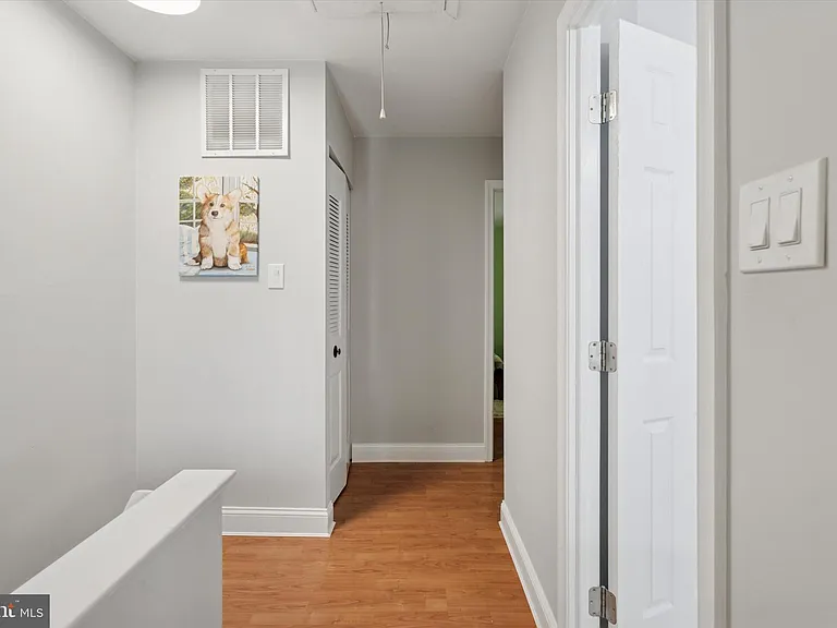205 Woodside Cir — Photo 18