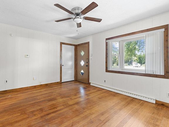 4th image of 1722 Barton Blvd