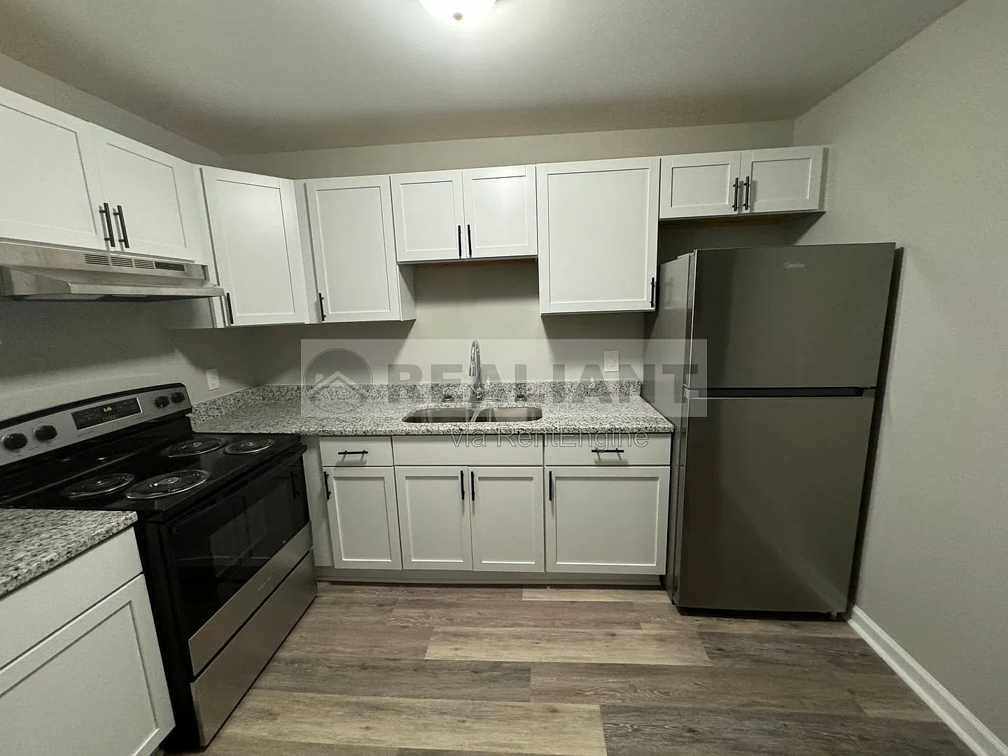2 bed, 1.0 bath, 1095 sqft, $1,095 — Photo 2