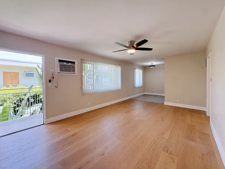 135 N 5th St #G — Photo 4