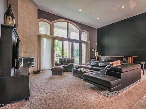 2nd image of 3611 Thornapple River Dr SE