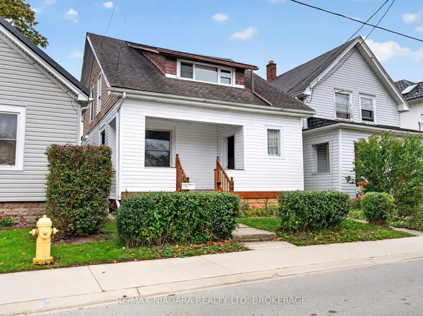 44 Lowell Ave, Saint Catharines, ON L2R 2E1